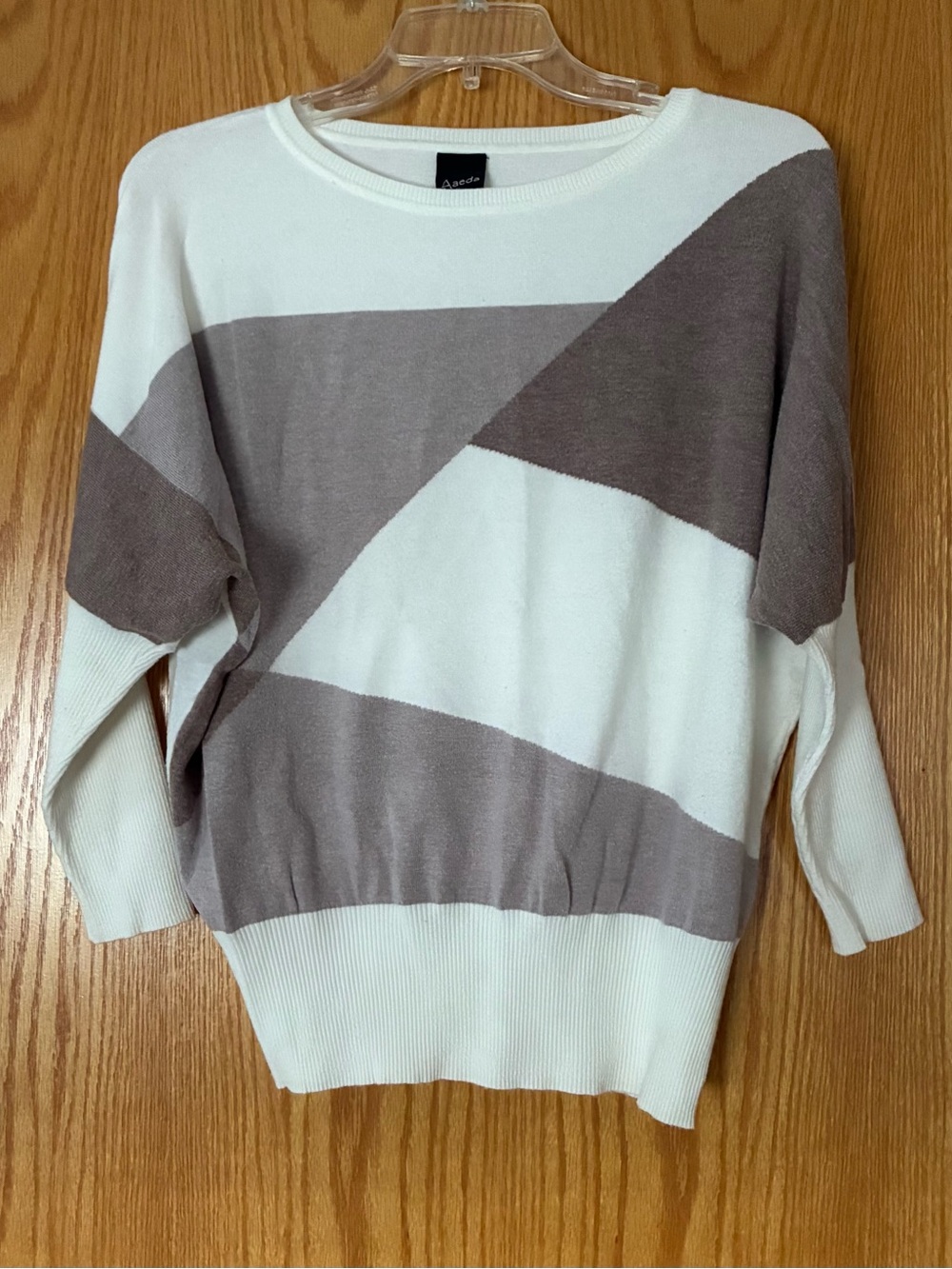 Aaeda Color Block Sweater, Sz. M, Cream/Taupe, Dolman Sleeves